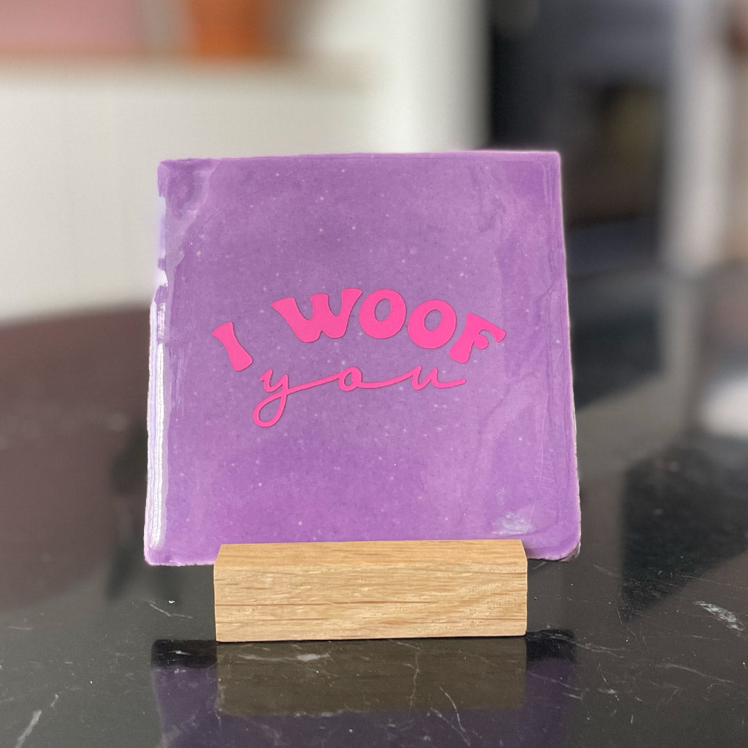 Neusje van Geusje - Quote Tegel - I Woof You - 10 x 10 cm