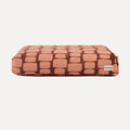 DOGGUO - Staple Stones hondenmand - Brown/Peach