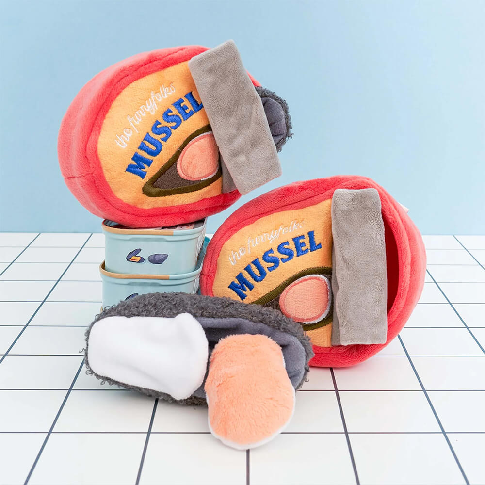 The Furryfolks - Tinned Mussel (13 cm)